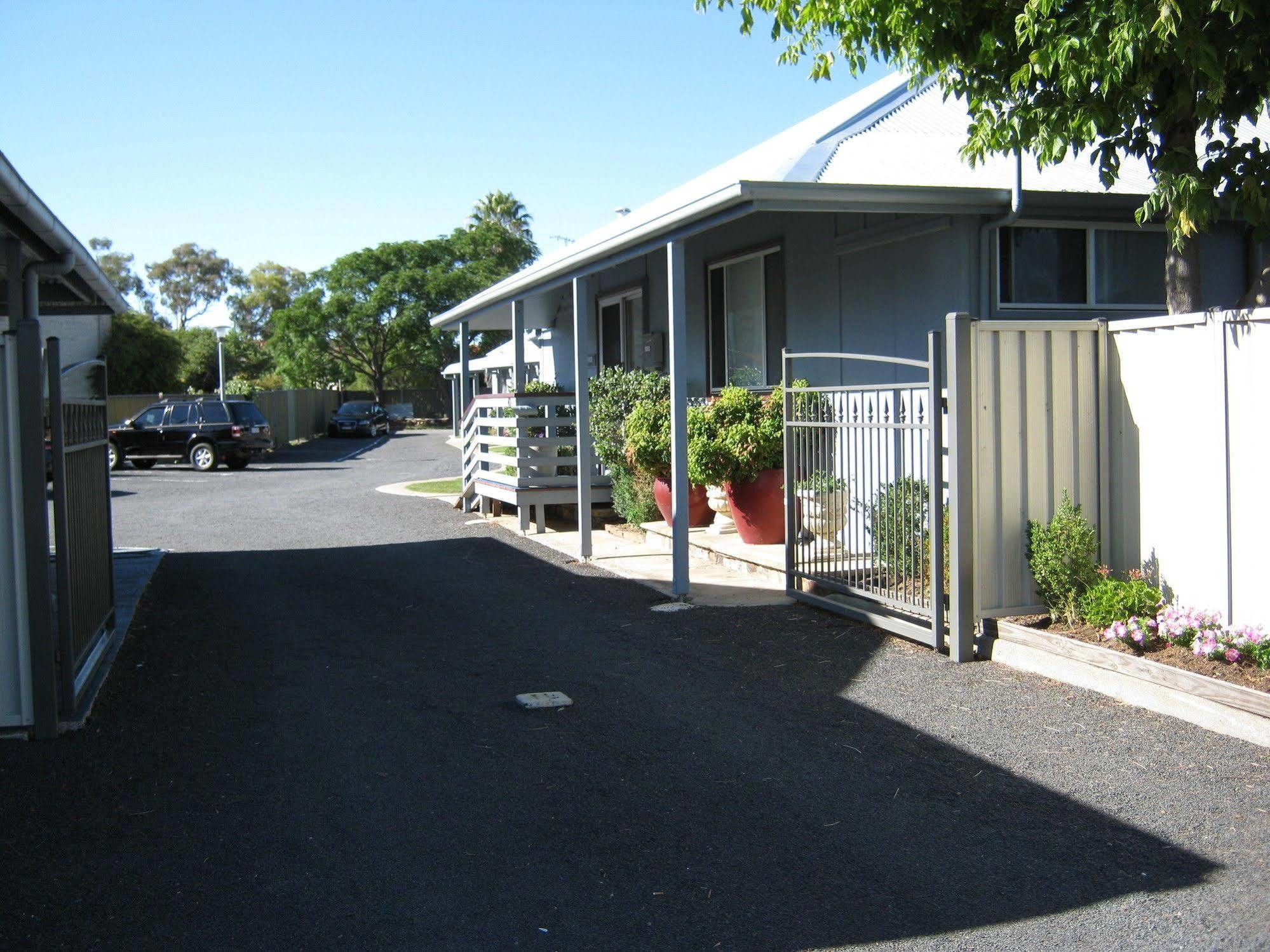Canberra Ave Villas Queanbeyan Ngoại thất bức ảnh